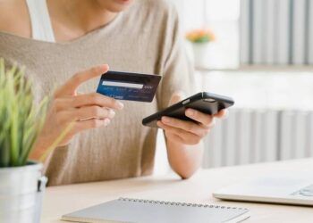 Phải làm gì nếu vô tình chuyển tiền vào nhầm tài khoản?