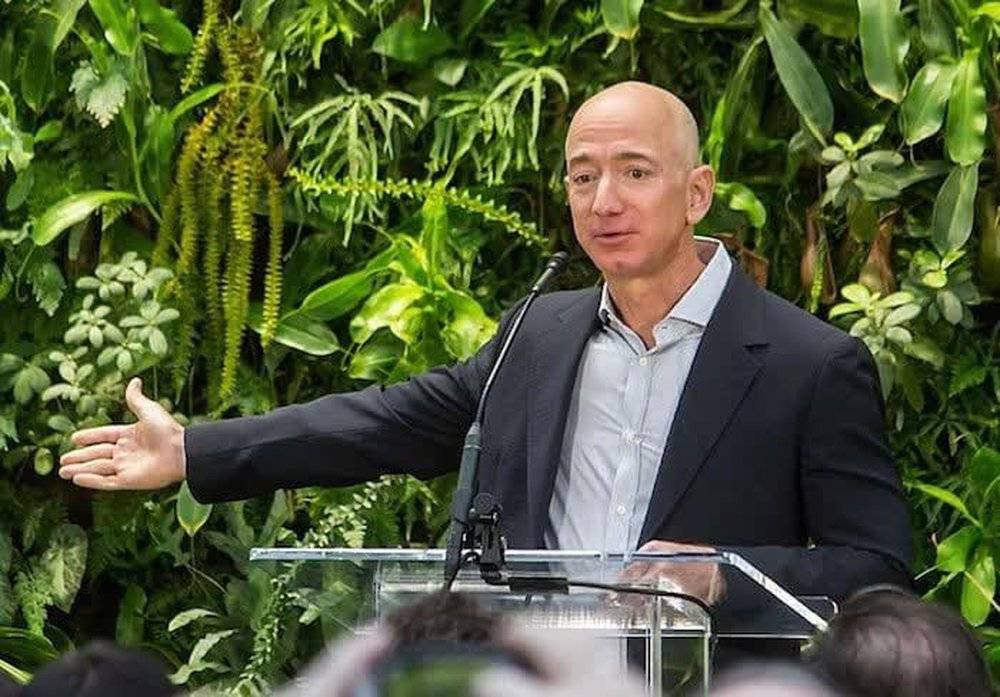 Tại sao Jeff Bezos lại lên lịch các cuộc họp cần tới chỉ số IQ cao vào 10 giờ sáng?