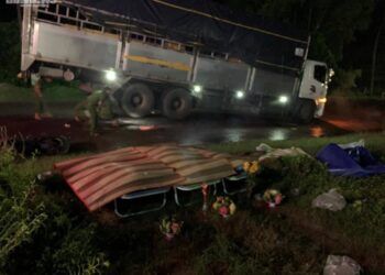 tam giu hinh su tai xe lui xe lam chet 3 me con o phu yen Vụ 3 mẹ con bị tải nạn tử vong ở Phú Yên: Tạm giữ hình sự tài xế xe tải Tạm giữ hình sự tài xế lùi xe làm chết 3 mẹ con ở Phú Yên