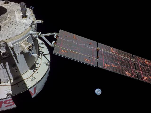 Tàu của NASA lập kỷ lục mới về tàu vũ trụ chở người bay đạt khoảng cách xa Trái đất nhất