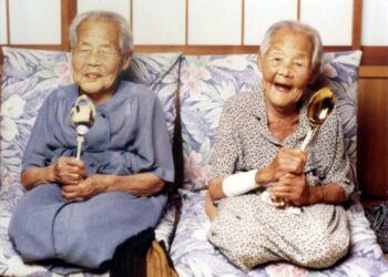 'Thời điểm vàng' người Nhật ăn tối để không tăng cân và sống thọ