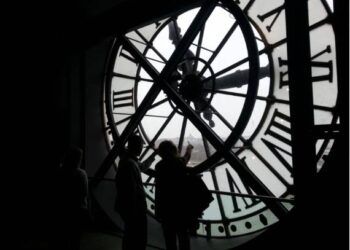 Thời gian có thực sự tồn tại không và tại sao có nhà khoa học phủ nhận thời gian?