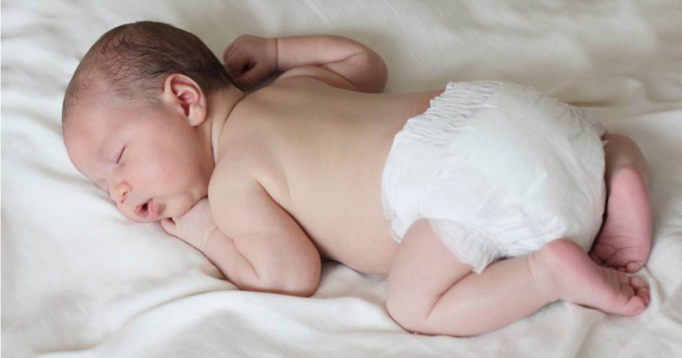 Trẻ nằm sấp khi ngủ có ảnh hưởng gì không?