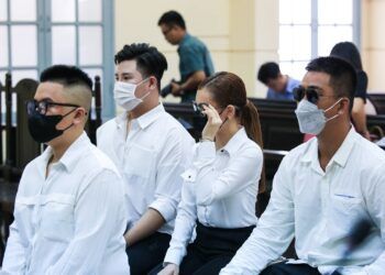 Xét xử hot girl Facebook Trang 'Nemo' cùng đồng phạm