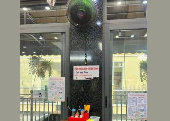 Xôn xao chuyện quán phở chỉ nhận tiền mặt khiến cộng đồng mạng tranh cãi và câu chuyện thanh toán thời 4.0