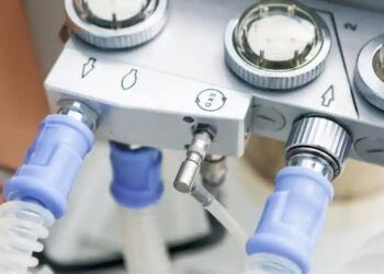 Bệnh nhân tắt máy thở của bạn cùng phòng vì… ồn ào