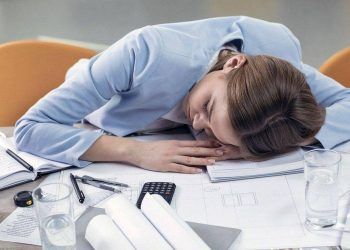 Chuyên gia chỉ ra 'giấc ngủ rác' khiến bạn ngủ nhiều hơn 8 tiếng/ngày mà vẫn mệt mỏi