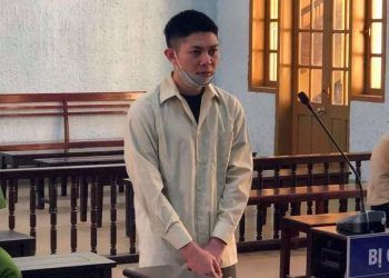 Con trai đánh cha tử vong vì mở ti vi ồn ào