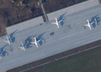 Cựu Tư lệnh NATO: Các cuộc tấn công vào sân bay của Nga là bước ngoặt nguy hiểm