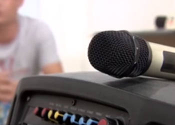 Đánh bạn của hàng xóm gãy răng vì hát karaoke gây ồn ào