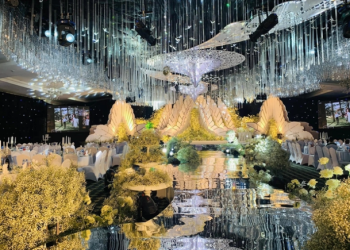 Điểm mặt những đám cưới gây chú ý năm 2022: Xu hướng cưới cổ tích lung linh, có đám chi cả triệu đô