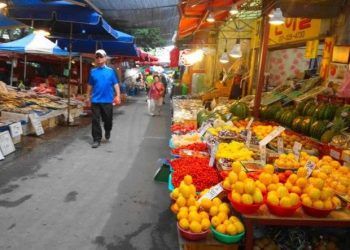 Du học sinh Việt kể chuyện đi chợ truyền thống Hàn Quốc: Bán theo rổ, giá rẻ như cho nhưng coi chừng bị lừa trắng mắt