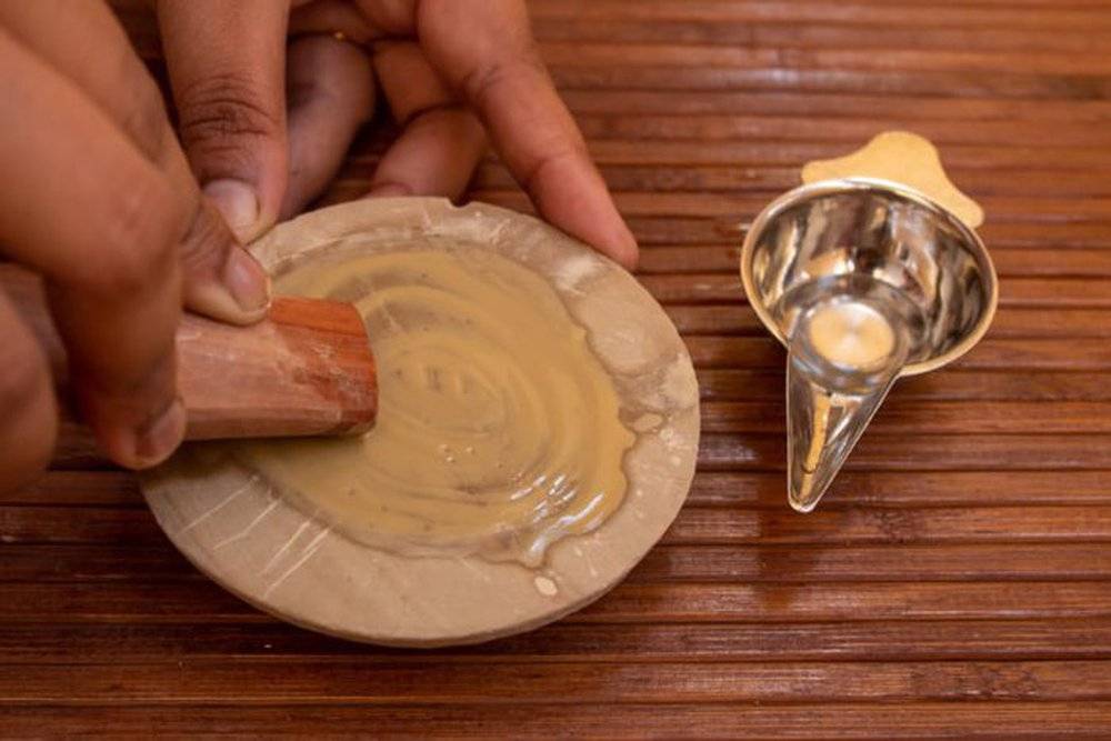 Gỗ đen châu Phi, một trong những loại gỗ đắt đỏ nhất trên thế giới Gỗ đen châu Phi, một trong những loại gỗ đắt đỏ nhất trên thế giới