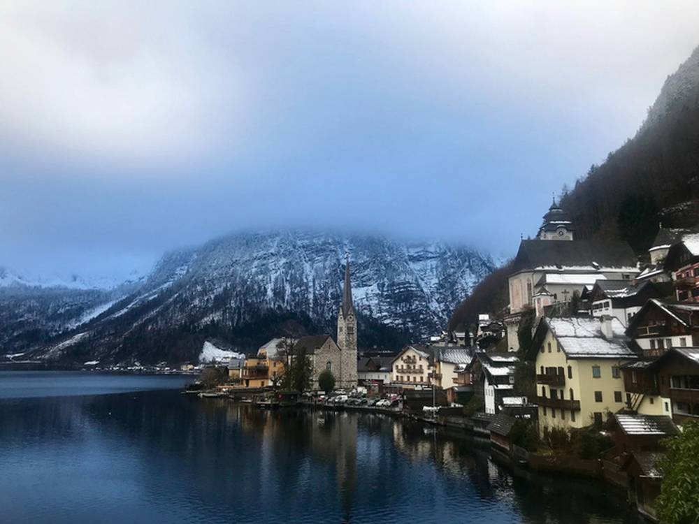 Hallstatt - Ngôi làng cổ trên thiệp Giáng sinh