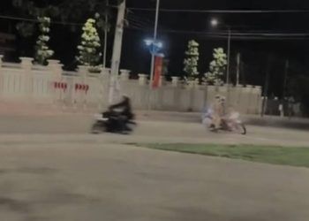 Khoe clip tăng tốc bỏ chạy khi CSGT kiểm tra, nam thanh niên bị công an mời làm việc