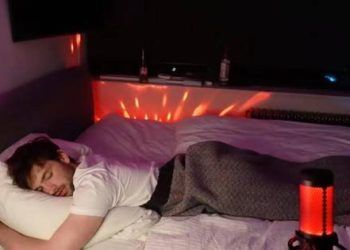 kiem 99 ty dongnam bang viec livestream ngu truoc mat nguoi la 1 Chuyên gia hưỡng dẫn cách cải thiện ngáy khi ngủ Kiếm 9,9 tỷ đồng/năm bằng việc livestream ngủ trước mặt người lạ