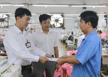 Lương tháng 13 có phải là thưởng Tết?