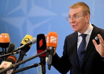 Moscow phản ứng khi quốc gia NATO kêu gọi cho phép Ukraine tấn công Nga