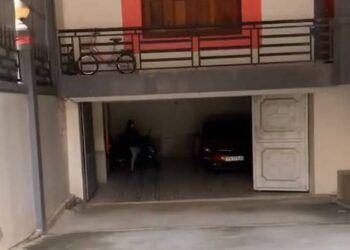 Nghệ An: Vợ mới cưới 19 tuổi đi nhà nghỉ với bồ U60, bị chồng bắt quả tang liền nói: “Em làm vậy vì áp lực"