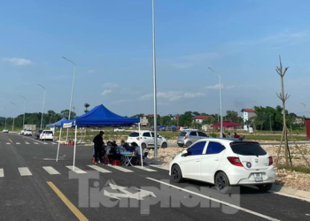 Nhà đầu tư kiệt sức vì 'gồng lãi', chuyên gia dự báo buồn về thị trường