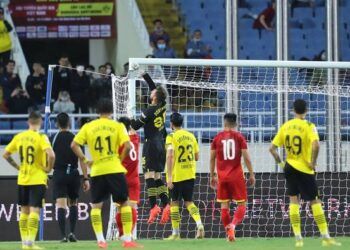 Sân Mỹ Đình vừa được chi 408 tỉ đồng sửa chữa nhưng vẫn dột, trang thiết bị kém chất lượng