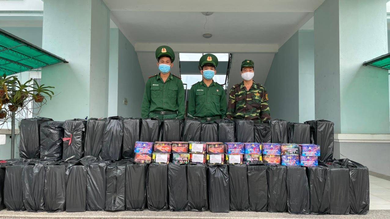 Tây Ninh: Bắt giữ thêm 630 kg pháo nhập lậu qua biên giới
