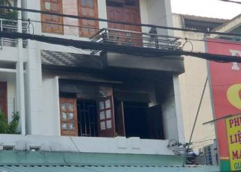 thanh nien ‘cuong yeu phong hoa dot phong tro khien 2 nguoi thuong vong Nguyên nhân vụ phóng hỏa đốt phòng trọ khiến 1 người tử vong tại TPHCM vì quá "ghen tuông" Thanh niên ‘cuồng yêu’ phóng hỏa đốt phòng trọ khiến 2 người thương vong