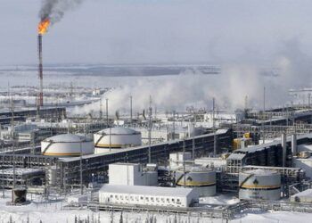 Ukraine muốn giảm trần giá dầu còn phân nửa để hủy diệt kinh tế Nga