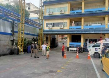 Xả súng vào trường học vì bực tức với tiếng ồn của đám học sinh