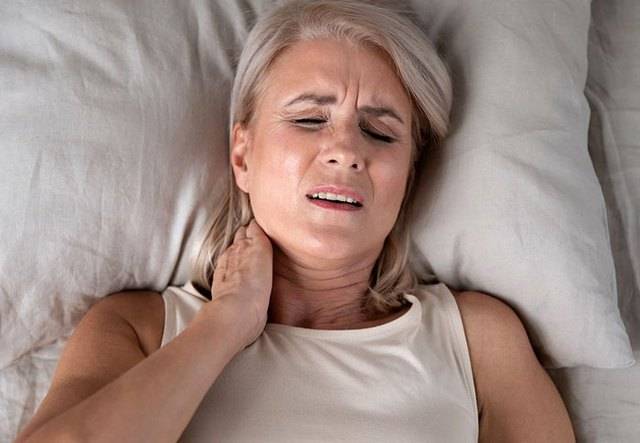 4 món không nên để đầu giường lúc ngủ vì có thể gây hại cho sức khỏe
