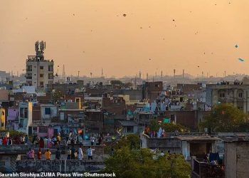 an do 6 nguoi tu vong vi bi day dieu cua co 6 người tử vong vì bị dây diều cứa cổ trong lể hội thả diều ở Ấn Độ Ấn Độ: 6 người tử vong vì bị dây diều cứa cổ