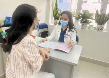 Báo động trẻ lớp 9 làm mẹ