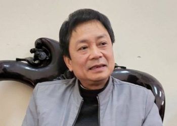 Có 'vợ lẽ' và 2 con riêng, trưởng phòng TN&MT bị cách chức