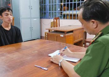 Đôi vợ chồng trẻ cướp tiệm vàng rồi trốn vào vườn xoài