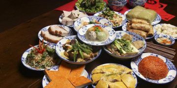 Gà luộc ngày Tết còn dư mang ra làm 4 món này đảm bảo giải quyết cực nhanh gọn!