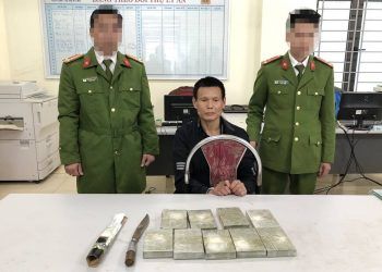 Hai anh em ruột bị bắt khi đang vận chuyển 9 bánh heroin về Hà Nội