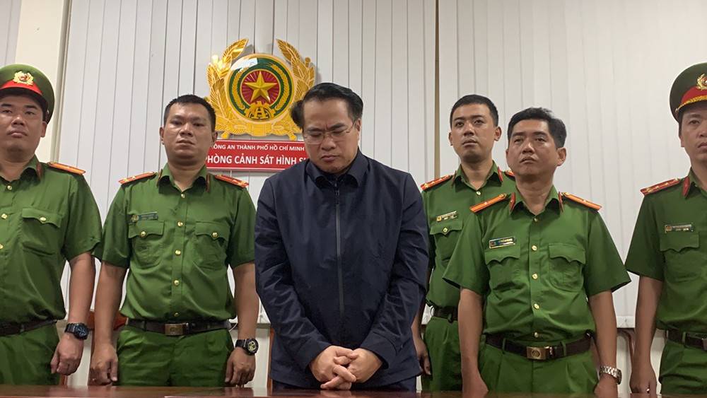 Khởi tố nguyên Cục trưởng Đăng kiểm Việt Nam Trần Kỳ Hình