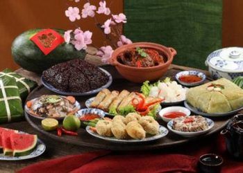 Mâm cỗ cúng mùng 1 Tết cần có những gì?