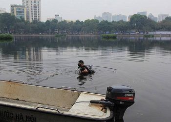 Mẹ đang nằm viện, nam thanh niên bắt xe ôm ra thẳng xuống hồ Thiền Quang tự tử