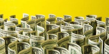 Muốn kiếm nhiều tiền, người EQ thấp ‘cần cù, siêng năng’, người EQ cao sử dụng ‘bí kíp’ đặc biệt giúp kiếm hơn 700 triệu đồng