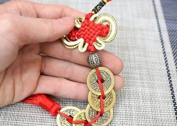 Người giàu thường chưng 7 vật phẩm này trên bàn thờ Thần Tài để mong giàu sang, "tiền vào như nước"