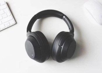 Những chiếc tai nghe tệ nhất