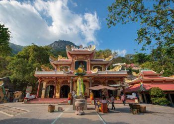 Những ngôi chùa vang danh vùng Đông Nam bộ