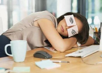 nhung nguoi bi mat ngu nen nho 3 mon khong an 3 mon an nhieu vao buoi toi 3 món không ăn và 3 món nên ăn vào buổi tối dành cho những người mất ngủ Những người bị mất ngủ nên nhớ '3 món không ăn, 3 món ăn nhiều' vào buổi tối