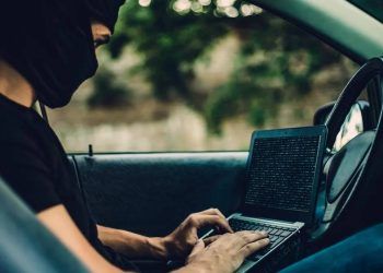 Ô tô càng hiện đại càng dễ bị chiếm quyền điều khiển từ xa