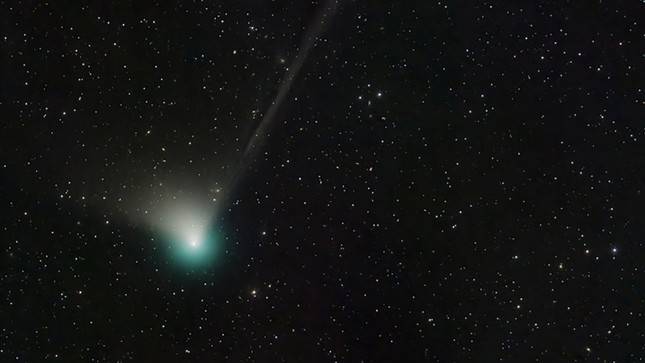 Sao chổi phát vầng hào quang màu xanh lá cây sau 50.000 năm