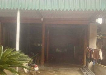 Thấy hàng xóm sang nhà ngồi chơi với vợ, chồng vung dao chém tới tấp