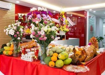 [Văn khấn] Bài cúng khai trương đầu năm Quý Mão 2023 đơn giản