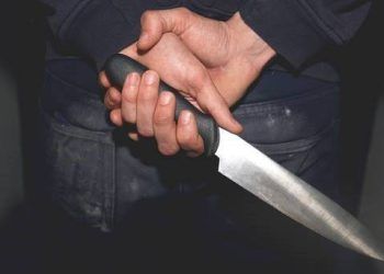 Vợ dẫn côn đồ đến quán nhậu chém người nhắn tin cho chồng