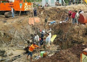 Xót xa gia cảnh khó khăn của gia đình bé trai rơi xuống trụ bê tông sâu 35m